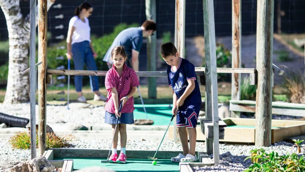 Mini Putt V2 Focusfillwzi1njasmtq0mcwiesisodrd