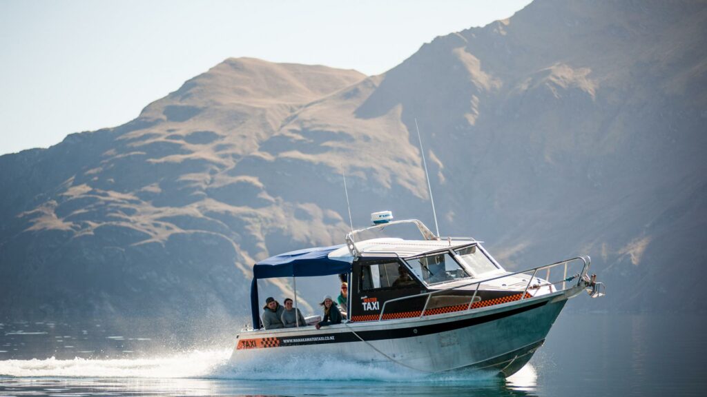 Wanakawatertaxi Domchannonphoto Oct16 Printres 4 Focusfillwze5mjasmta4mcwiesisothd