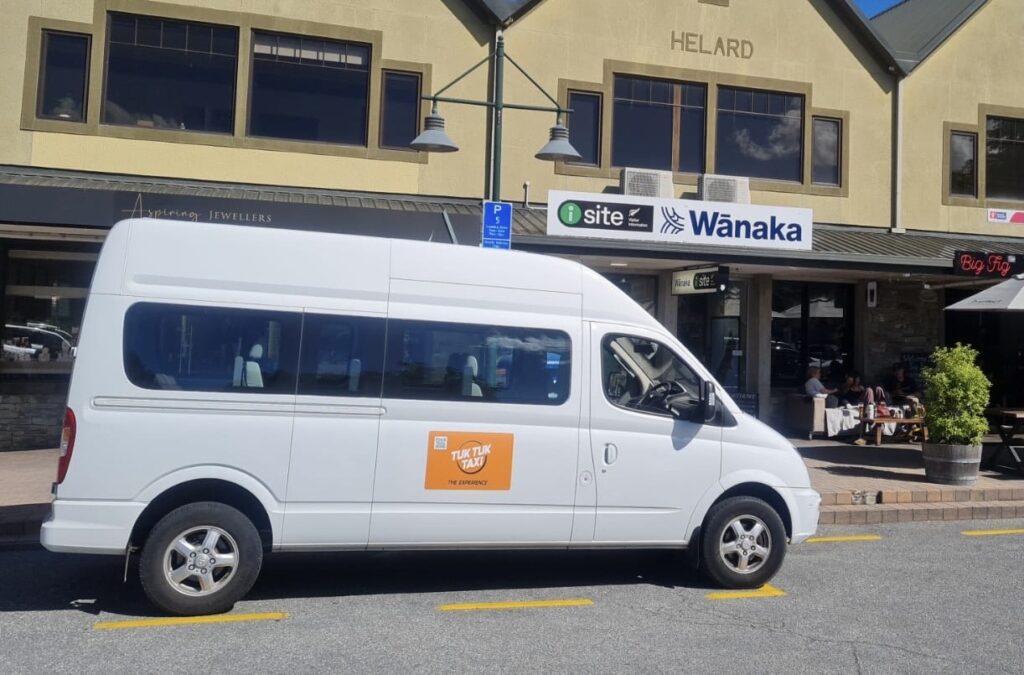tuk tuk taxi transfers van in Wānaka