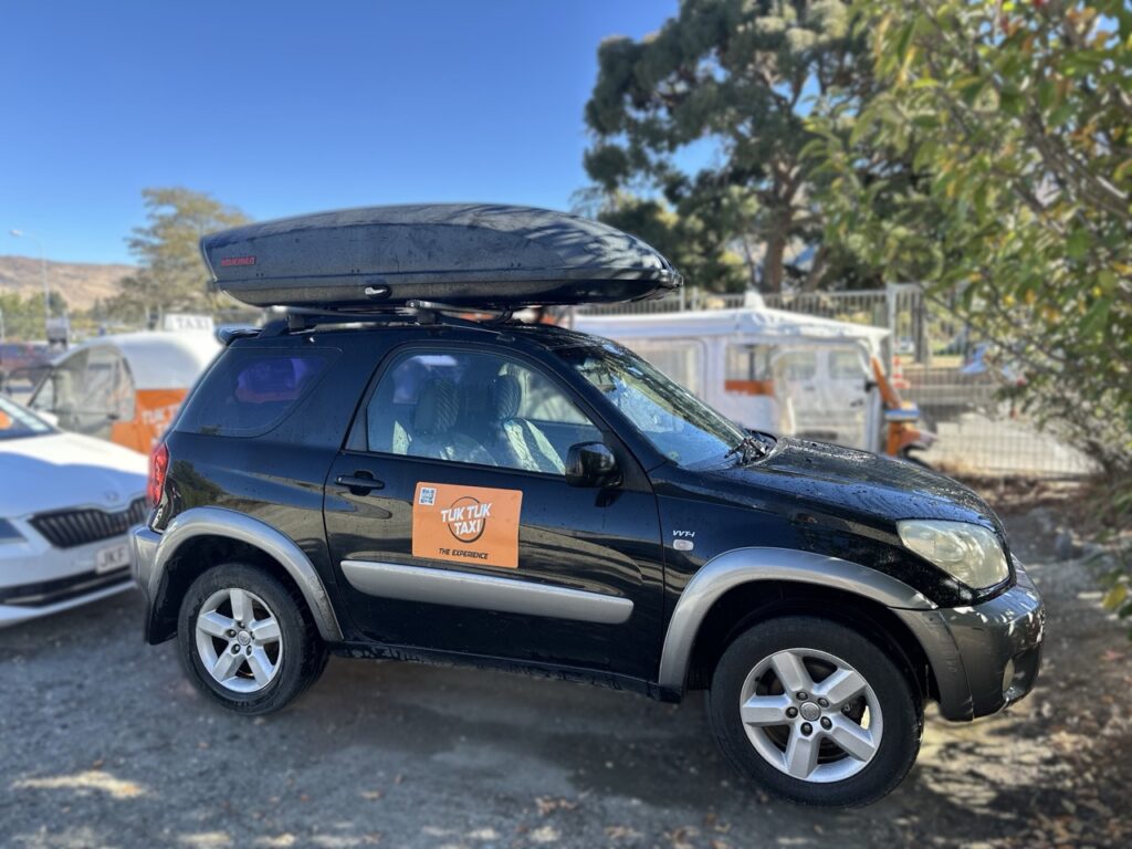 Toyota Rav 4 - rental car wanaka